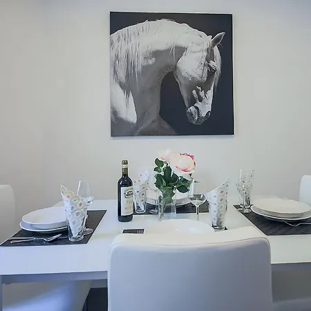 Pandolfini Apartment